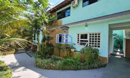 Casa à Venda com 5 suítes no bairro do Jaraguá, na cidade de São Sebastião, SP com Vista para o Mar