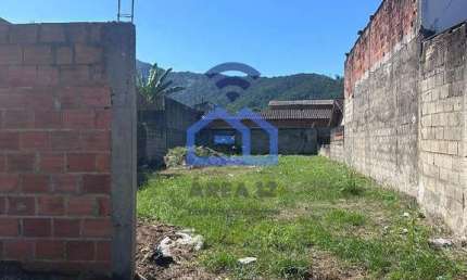 Terreno à venda no bairro do Rio do Ouro em Caraguatatuba, SP - Terreno murado e aterrado perfeito
