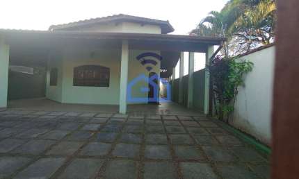 Casa plana com edícula à Venda no bairro Pontal de Santa Marina em Caraguatatuba, SP - 3 dormitório