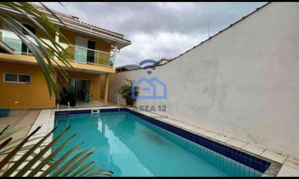 Excelente sobrado à venda com 4 dorm sendo 2 suites com varanda, piscina e área gourmet , Martim de