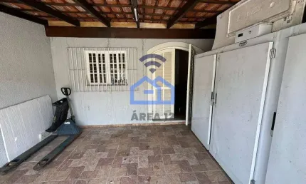 Sobrado à venda no bairro do caputera em caraguatatuba, sp - 3 dormitórios, com área gourmet equipa