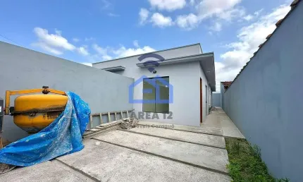 Casa à venda com 2 dormitórios sendo uma suíte, ótima localização, no bairro Jardim das Palmeiras,