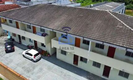 Casa em condomínio para locação no bairro Jardim das Palmeiras em Caraguatatuba, SP - Conforto e pr