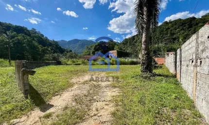 Terreno amplo à venda no bairro Capricórnio III, Caraguatatuba, SP- Oportunidade de investimento!