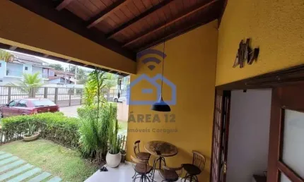 Linda Casa em Condomínio à venda, a apenas 100m da praia do Massaguaçu em Caraguatatuba, SP