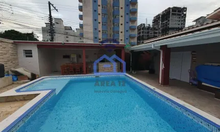 Maravilhosa casa à venda no bairro da Martim de Sá em Caraguatatuba, SP - Localizado a menos de 400