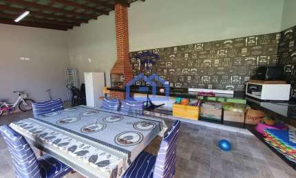 Casa de 3 dormitórios à venda no bairro Jardim Casa Branca em Caraguatatuba, SP - Com área gourmet