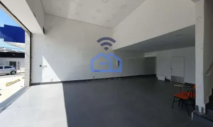 Ponto comercial para locação no Centro de Caraguatatuba, SP - Com sobreloja e 120m² de área total