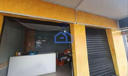 Casa térrea comercial para locação no Centro de Caraguatatuba, SP - Ótima visibilidade e localizaçã