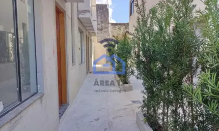 Sobrado à venda no bairro pontal santa marina em caraguatatuba, sp com 02 suítes, 02 vagas de garag