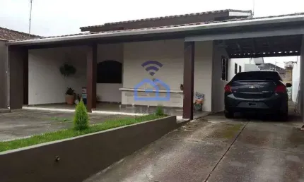 Casa à venda no bairro do Poiares em Caraguatatuba, SP - Venha morar próximo de tudo o que você pre