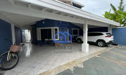 Sobrado com edícula à venda no bairro Estrela d'Alva em Caraguatatuba, SP