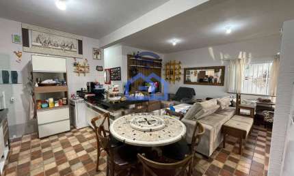 Casa à venda no bairro da Martim de Sá em Caraguatatuba, SP - Viva com conforto e comodidade!