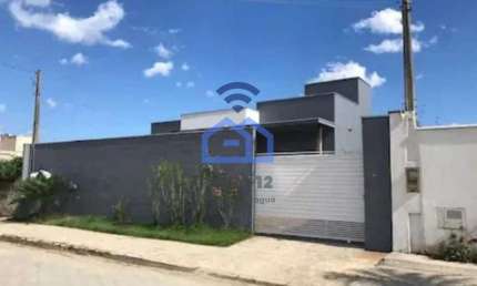 Excelente Casa para locação no bairro do Golfinho em Caraguatatuba, SP