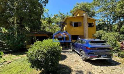 Belíssima Chácara à venda com 4.350m² no alto da serra, caminho do Pouso Alto a 3km da rodovia dos