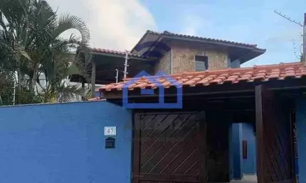 Sobrado com piscina à Venda a apenas 30m da praia do Porto Novo em Caraguatatuba, SP