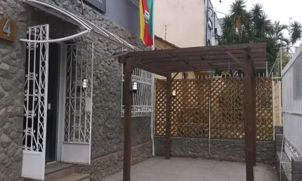 Casa para Venda em Porto Alegre, Menino Deus, 4 dormitórios, 1 suíte, 4 banheiros, 2 vagas