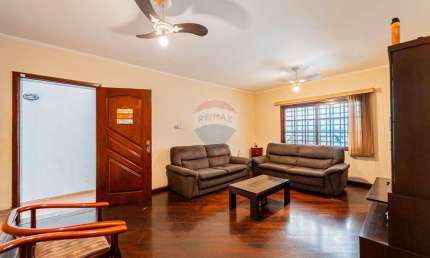 Espaçosa residência de 5 quartos com 2 suítes na Vila Santa Catarina, São Paulo
