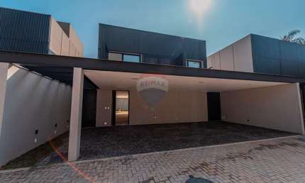 Casa de Condomínio com 4 Quartos e 6 banheiros à Venda, 429 m²