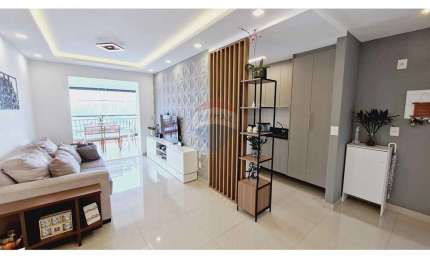 Apartamento com varanda gourmet e vista panorâmica na Vila Anastácio