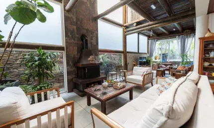 Casa com charme natural e alma contemporânea no Planalto Paulista