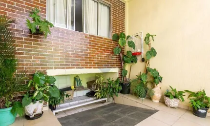Sobrado à venda na Vila Brasilina – Rua tranquila e residencial