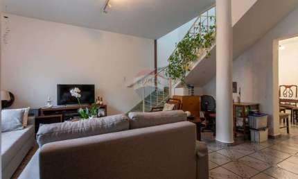 Casa reformada  com 160m2 com 3 dormitórios no Bom Retiro