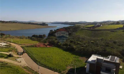 Viva o paraíso na Represa de Joanópolis! Seu refúgio de tranquilidade está aqui no Terreno G4 do Terras Dujoa. Contate o Consultor Alexandre