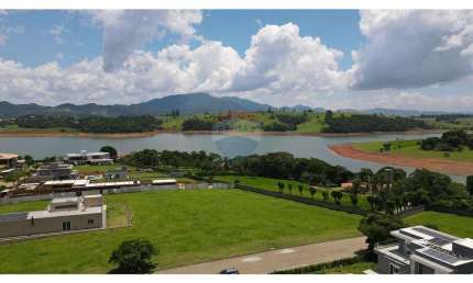 TERRENO DE 1680 NA REPRESA DE PIRACAIA NO PORTO LARANJEIRAS