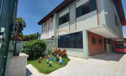 INCRÍVEL SOBRADO A VENDA !!! Vila Jaguara - 04 dorm ,3 banheiros sendo 1 suíte 4 vagas de garagem e edicula !!!