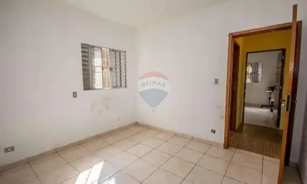 SOBRADO COM 2 DORMS SENDO 1 SUITE 1 VAGA E EDICULA NOS FUNDOS