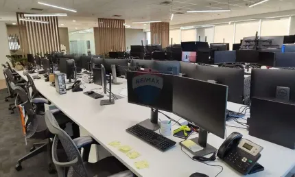 Conjunto comercial completamente mobiliado em pinheiros! localização privilegiada!