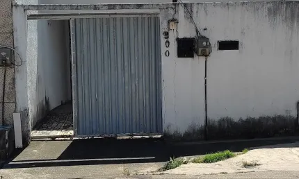 Casa com 2 quartos à venda na Rua João Ferreira, 900, Barroso, Fortaleza
