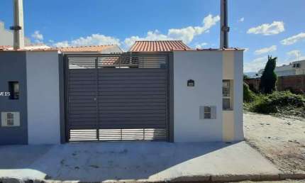 Casa para Venda em Caraguatatuba, Morro do Algodão, 2 dormitórios, 1 suíte, 2 banheiros, 2 vagas