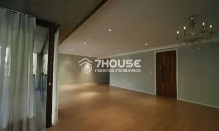 Apartamento de luxo no Cambuí, Campinas-SP com 4 quartos, 2 suítes, 5 banheiros, 2 vagas de garagem - 226m² de área.
