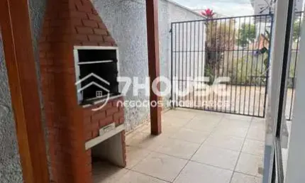 Casa em VILA FLORA à venda em Hortolândia-SP, Jardim Interlagos, 2 quartos, 1 suíte, 3 banheiros, 1 vaga, 100m²!