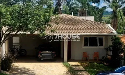Casa em condomínio à venda em Valinhos-SP, Vila Capuava! 3 quartos, 1 suíte, 2 salas, 3 banheiros, 4 vagas de garagem, 137m²!