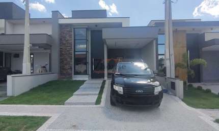 Casa de alto padrão em condomínio na Vila Monte Alegre, Paulínia-SP: 3 quartos, 3 suítes, 2 salas, 5 banheiros, 3 vagas, 140m².
