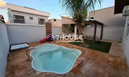 Casa de Alto Padrão à Venda em Condomínio no Parque Brasil 500, Paulínia-SP: 3 Quartos, 1 Suíte, 2 Banheiros, 4 Vagas, 175m².