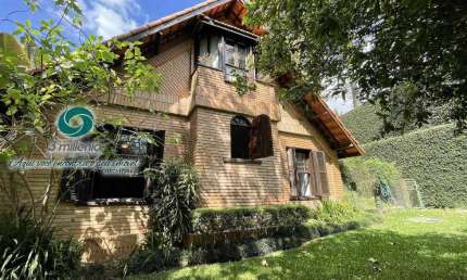 OPORTUNIDADE! Charmosa casa para locação na Granja Viana