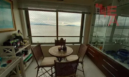 Apartamento à venda no bairro Beira Mar - Florianópolis/SC