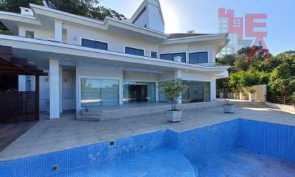 Casa à venda no bairro Carvoeira - Florianópolis/SC
