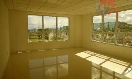 Casa comercial à venda na Rua Sebastião Furtado Pereira, Barreiros, São José