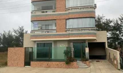 Apartamento à venda no bairro Mar Grosso - Laguna/SC