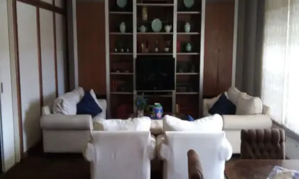 Casa com 5 quartos para alugar na Avenida São Valério, --, Jardim Guedala, São Paulo