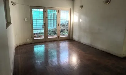 Casa com 3 quartos para alugar na Rua Pio XI, --, Alto da Lapa, São Paulo