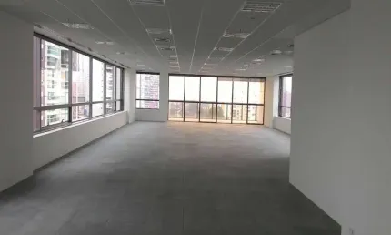 Sala comercial à venda com 266m², na Cidade Monções, São Paulo
