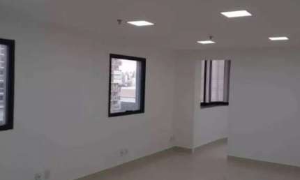 imóvel com 39,84m², ao lado da Av. Ibirapuera e o Shopping Ibirapuera para locação