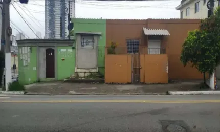 Aluga-se casa + salão comercial Cupecê Jd prudência