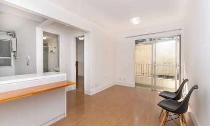 Viva com Sofisticação no Coração do Itaim Bibi! Apartamento de 45m² com Suíte e Vaga